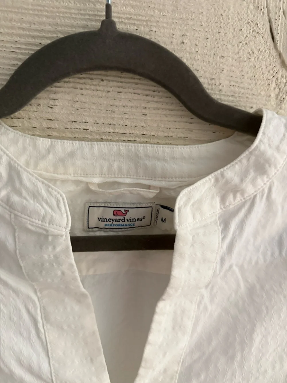 Vineyard Vines White Split-Neck Performance Top - Picture 2 of 2